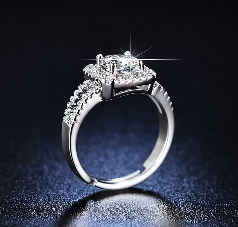 ADJUSTABLE CRYSTAL FEMALE RING