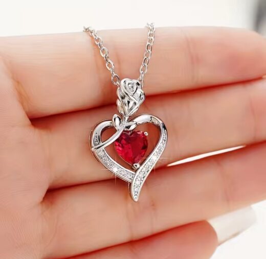 LUXURY RED ZIRCON GEART NECKLACE WITH ROSE GIFT