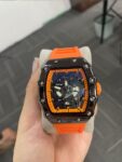 DOMINEERING WRISTWATCH