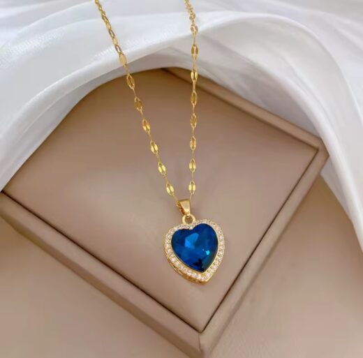 STEAL HEART NECKLACE