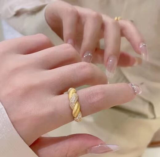 14K KARAT GOLD RING