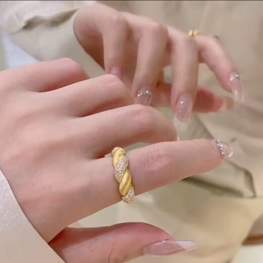 14K KARAT GOLD RING