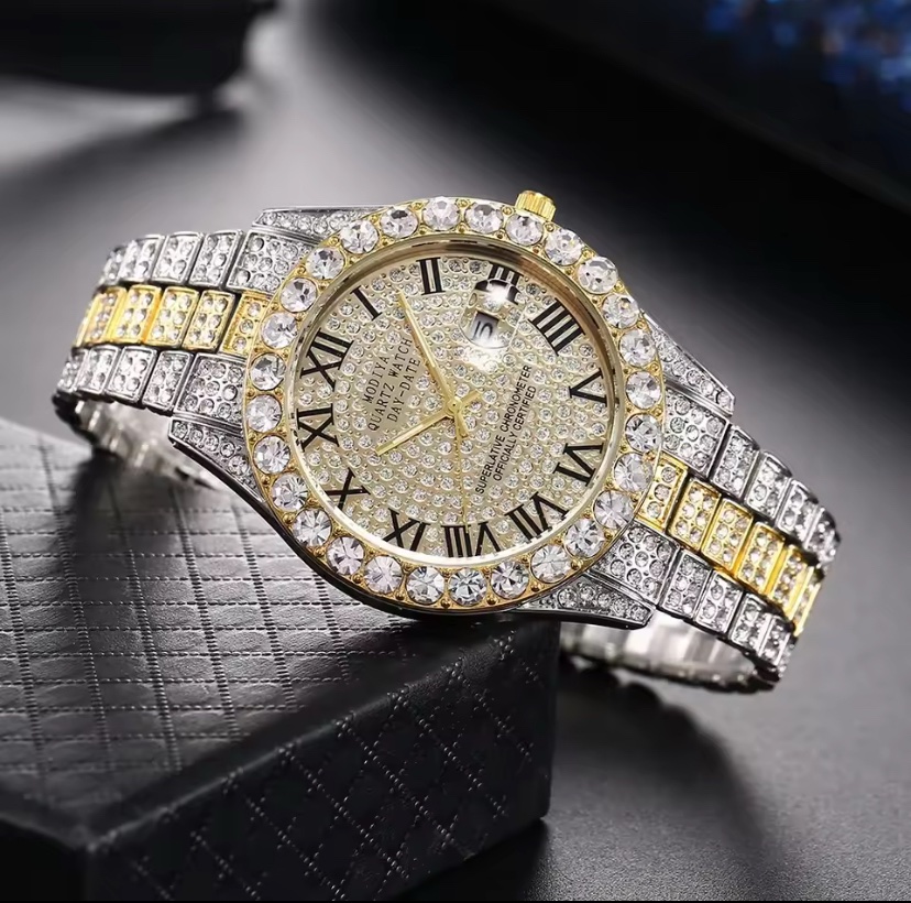 HOT DIAMOND WRISTWATCH