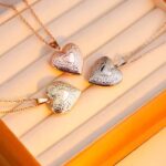 CUSTOMIZED NECKLACE WITH PHOTO